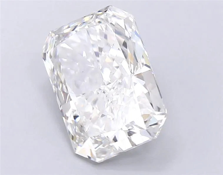3.01 Carats RADIANT Diamond