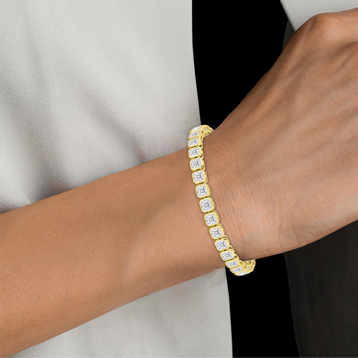Yellow Gold / 17.61ct Lab Grown Diamond Bezel Bracelet