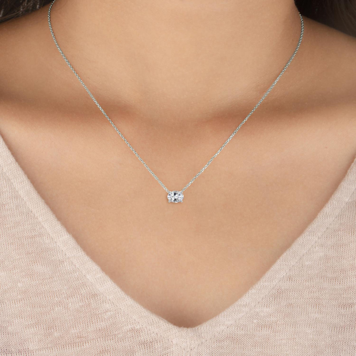 White Gold / Oval Lab Grown Diamond Solitaire Pendant