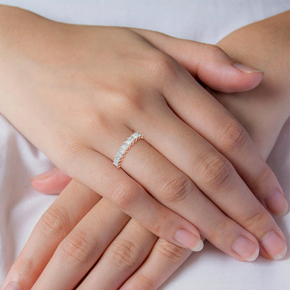 Rose Gold / Astrid Prong Wedding Band