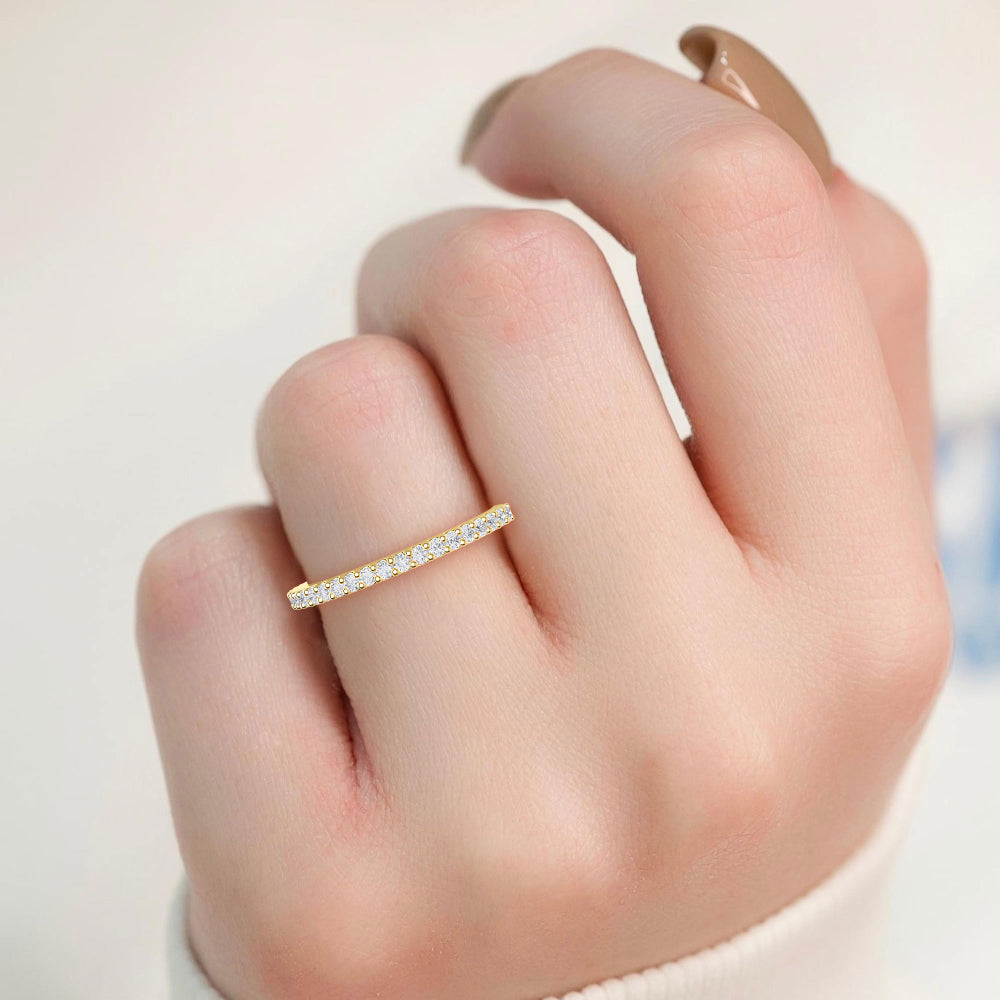 Yellow Gold / Nayeli Prong Wedding Band