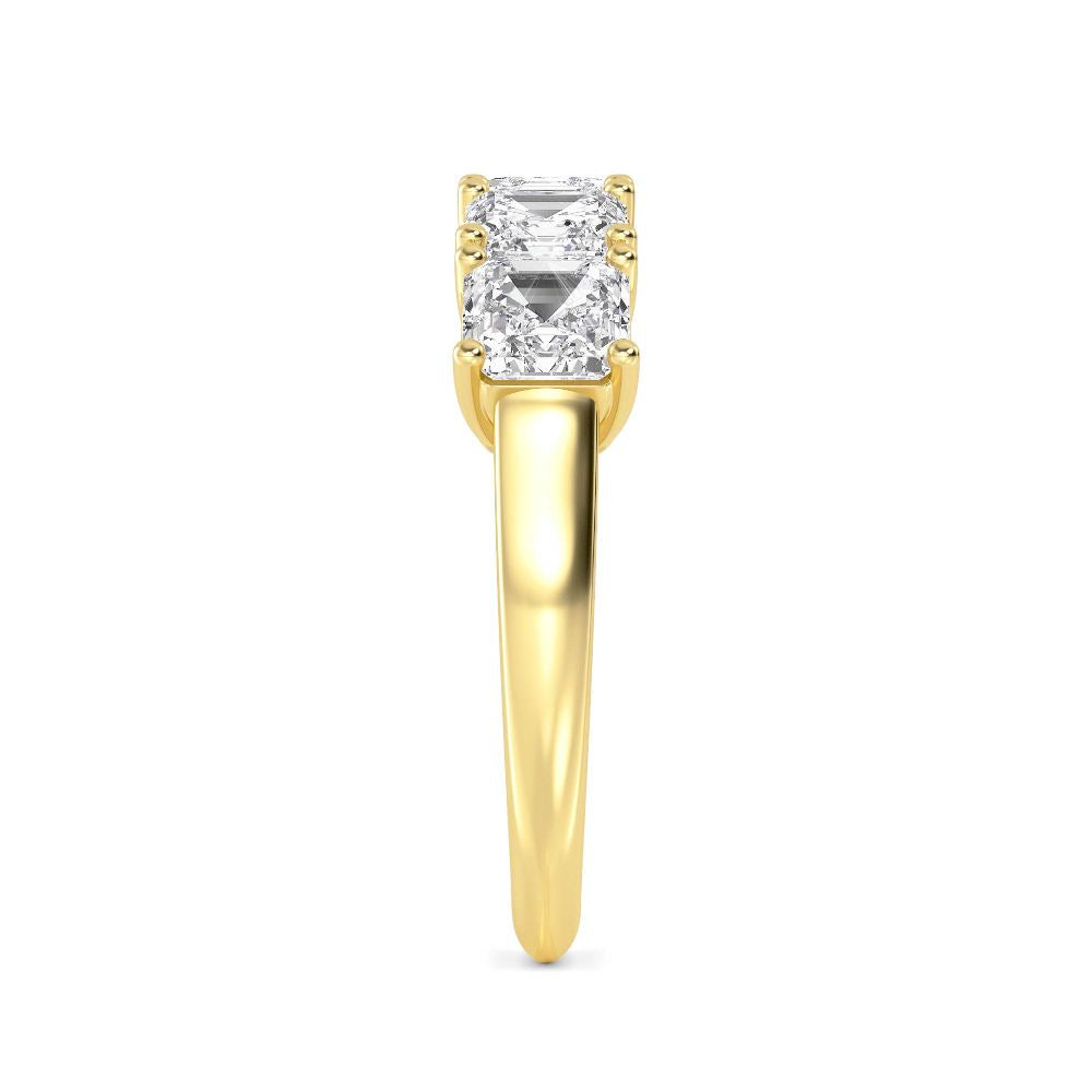 Yellow Gold / Kaia Diamond Wedding Band