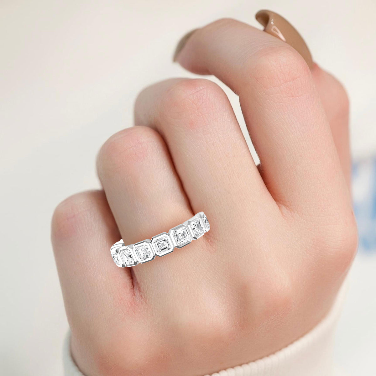 White Gold / Arwa Eternity Wedding Band